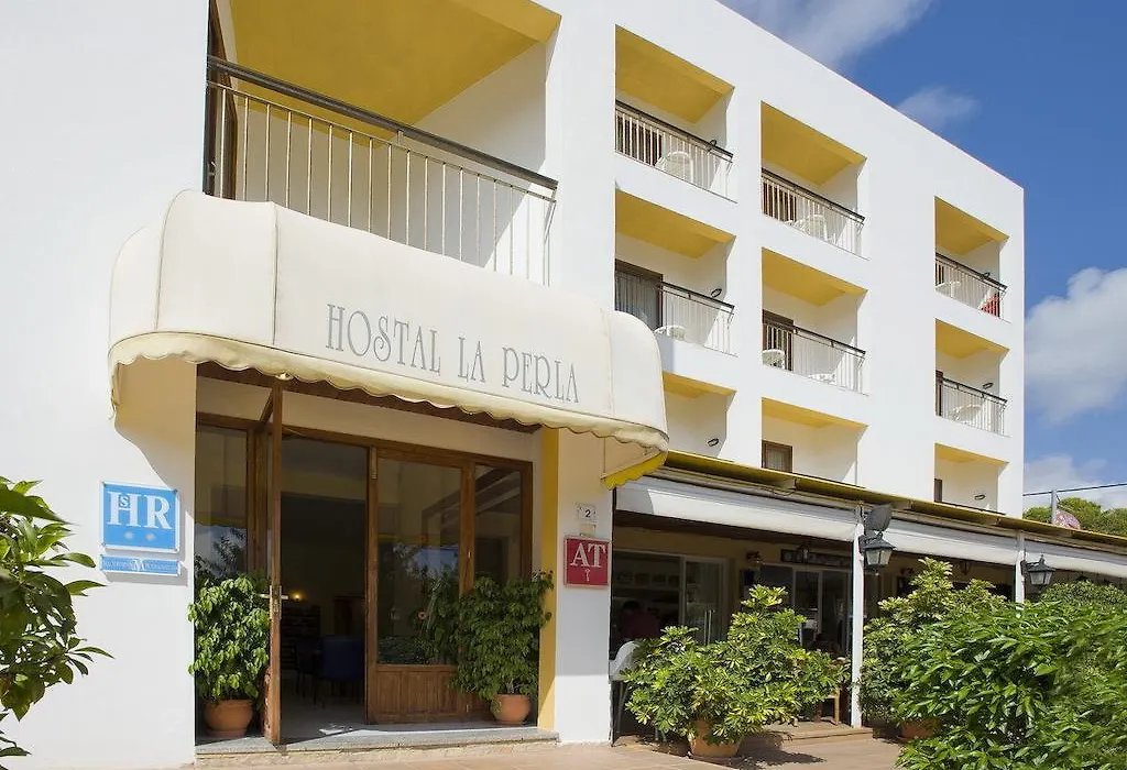Hostal La Perla-1